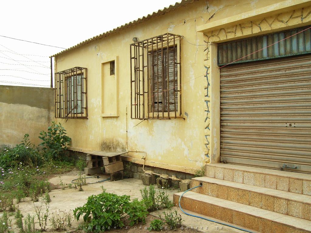 132-ORAN-Juin06-Cap Carbon, le cabanon.jpg - Unicode